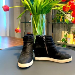Linea Paolo Black Heeled Sneakers